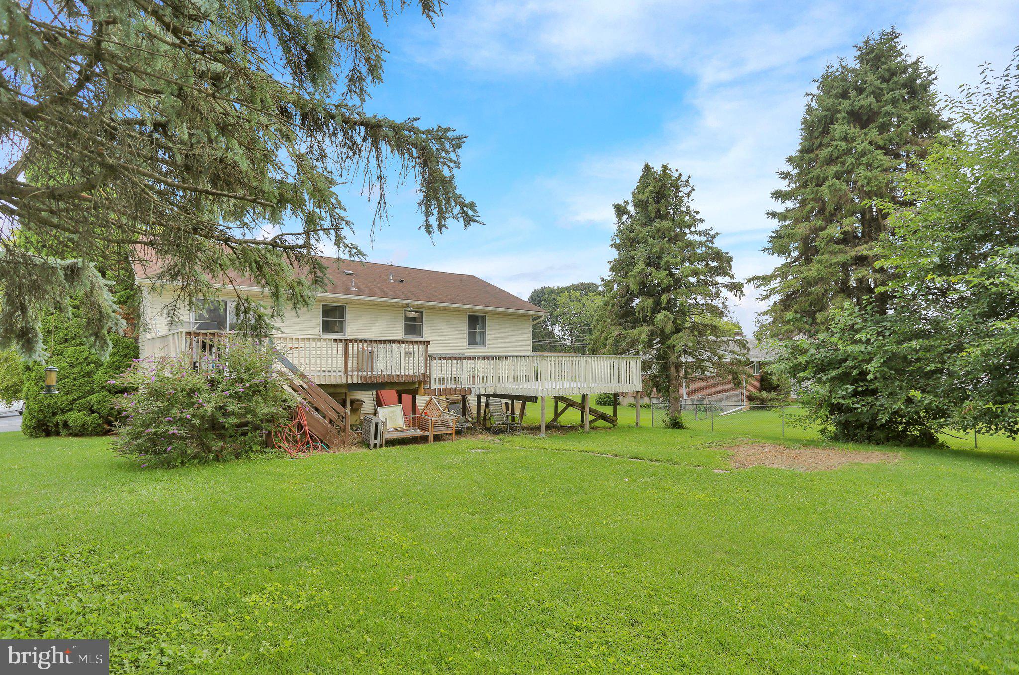 2435 Levans Road Coplay, PA 18037 - Photo 9 of 32 E26A2135