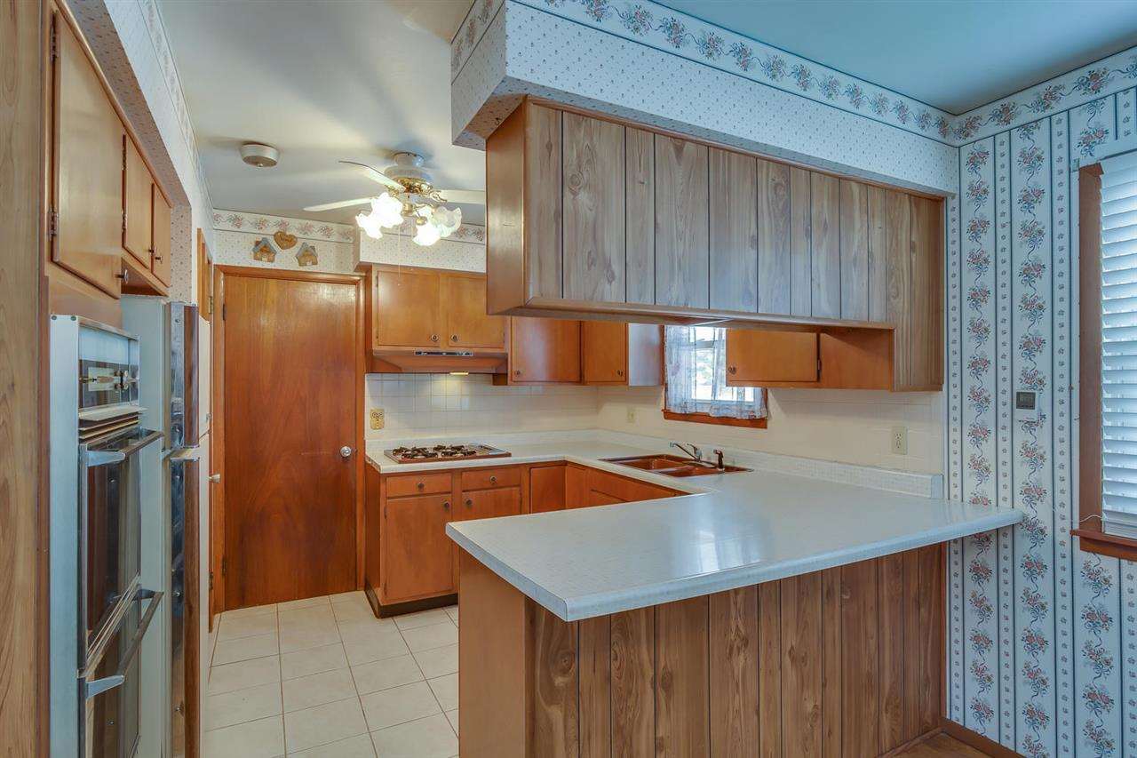 52290 Filbert Road Granger, IN 46530 - Photo 9 of 30 Gallery Image 9
