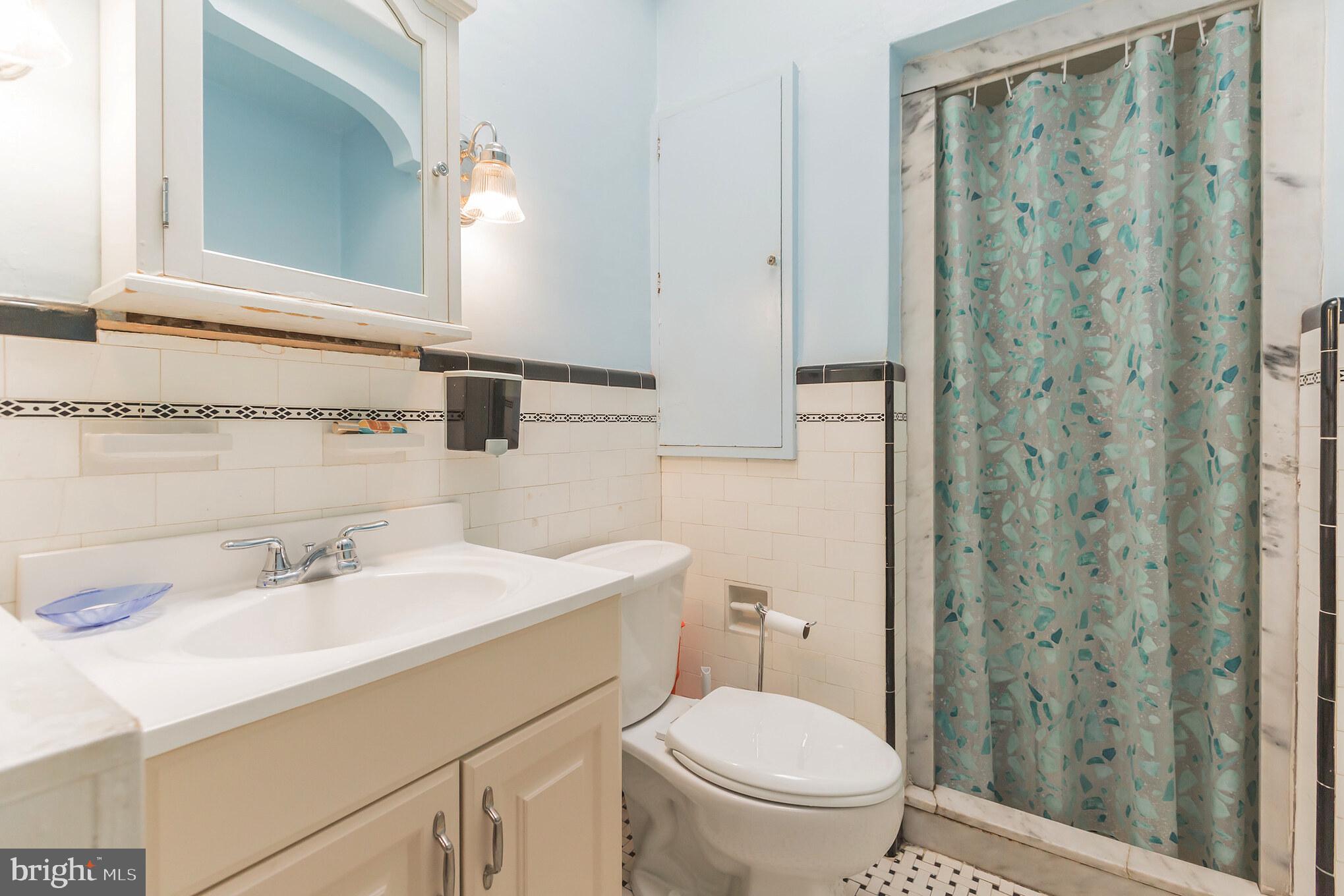 241 Huntley Road Upper Darby, PA 19082 - Photo 14 of 31