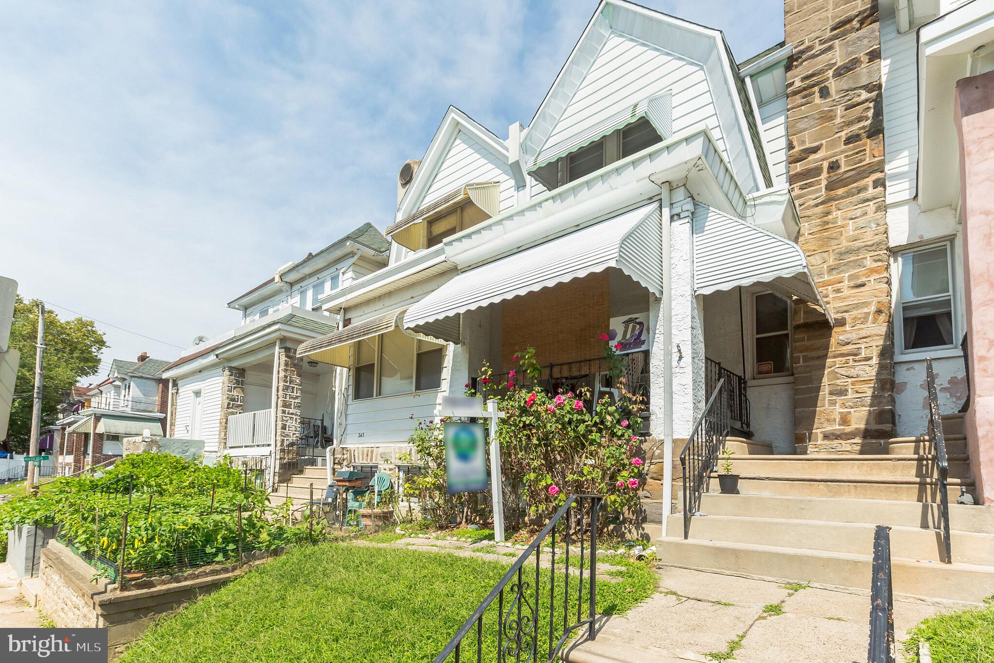 241 Huntley Road Upper Darby, PA 19082 - Photo 3 of 31