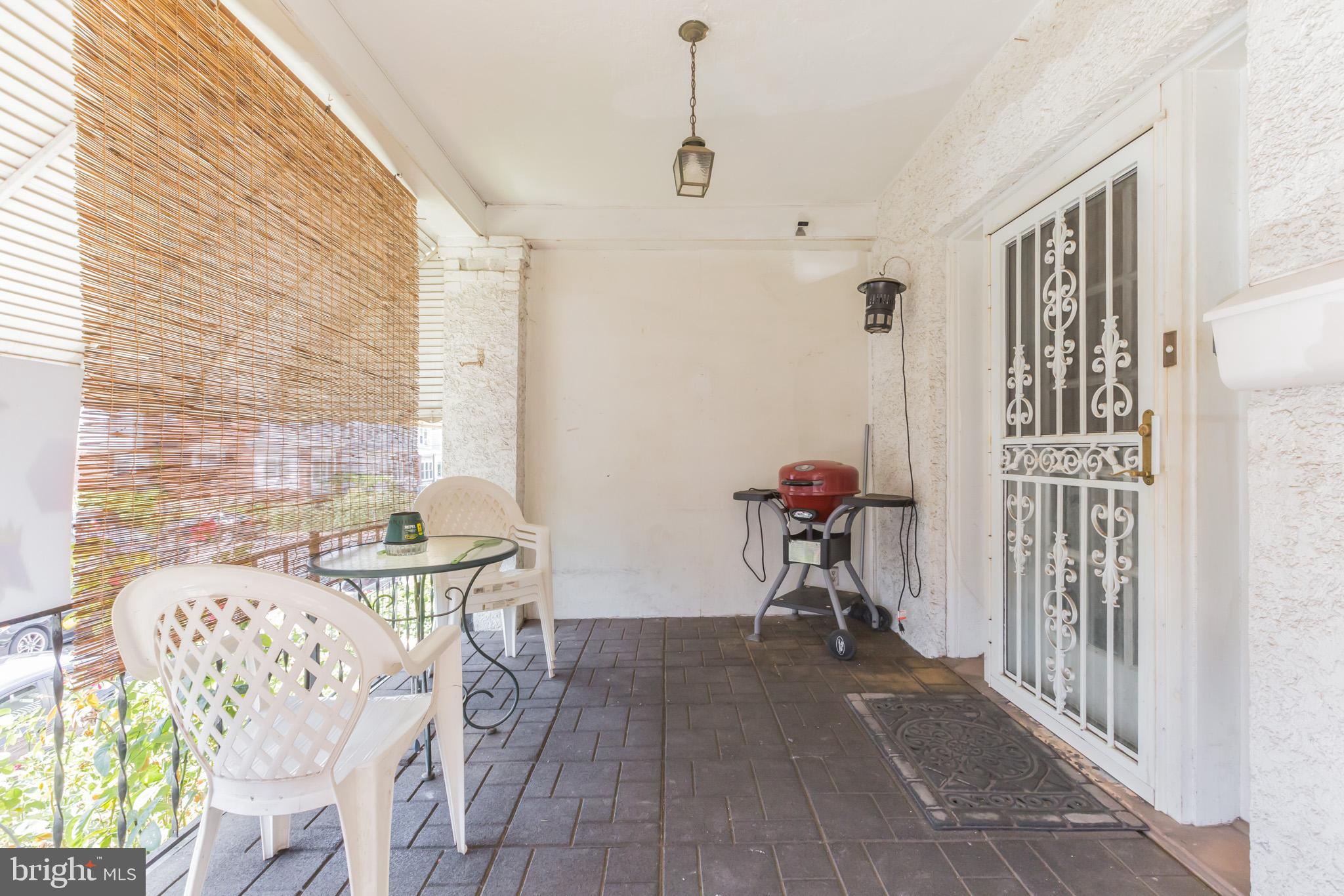 241 Huntley Road Upper Darby, PA 19082 - Photo 4 of 31