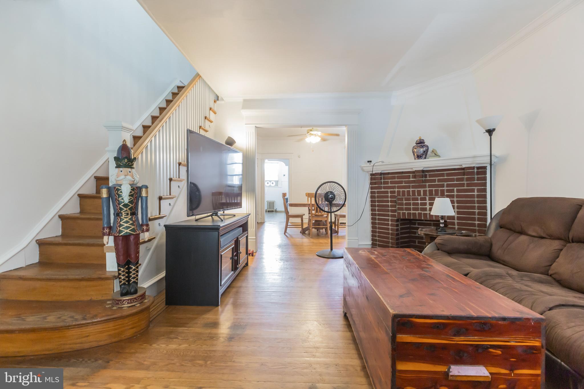 241 Huntley Road Upper Darby, PA 19082 - Photo 5 of 31