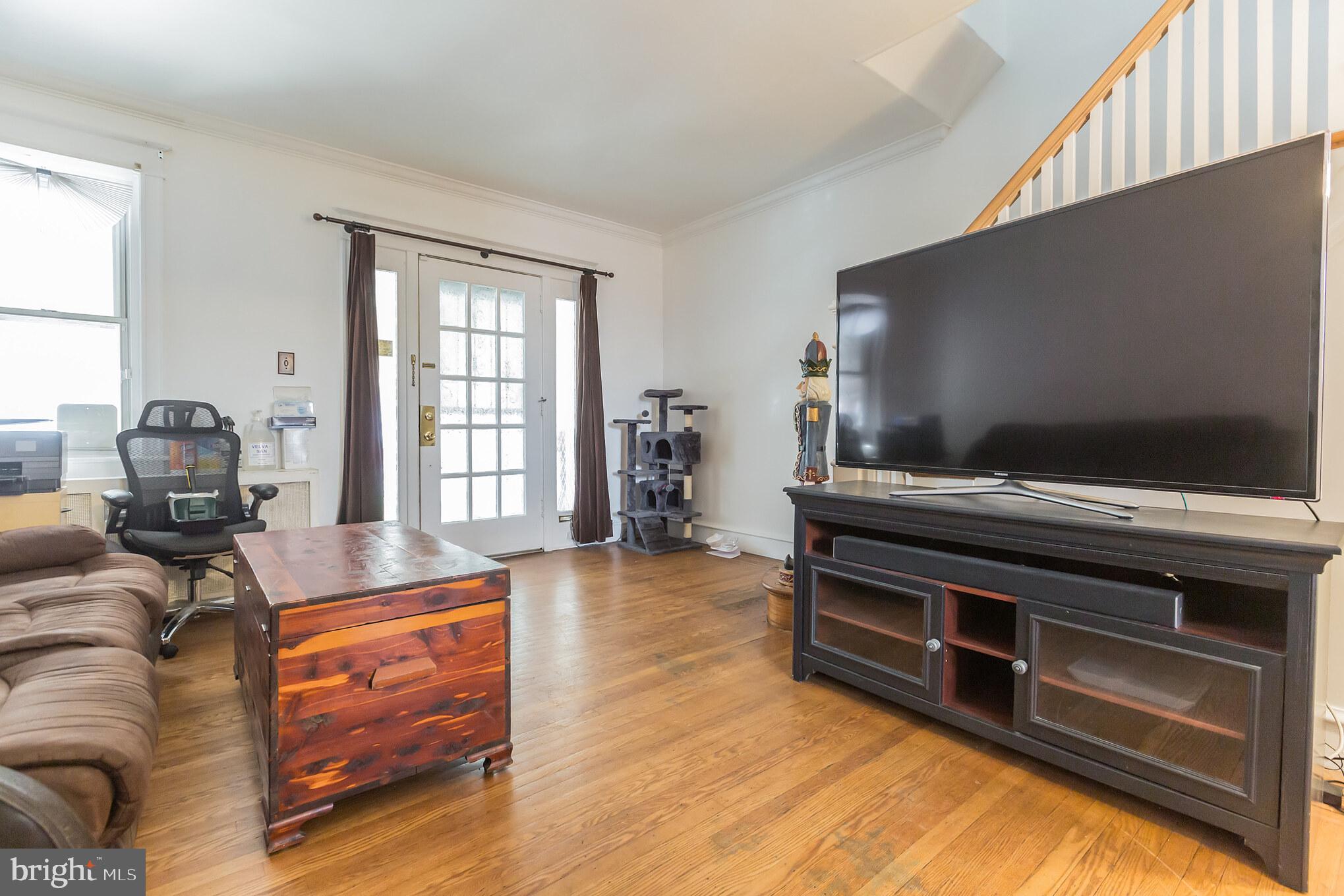241 Huntley Road Upper Darby, PA 19082 - Photo 6 of 31
