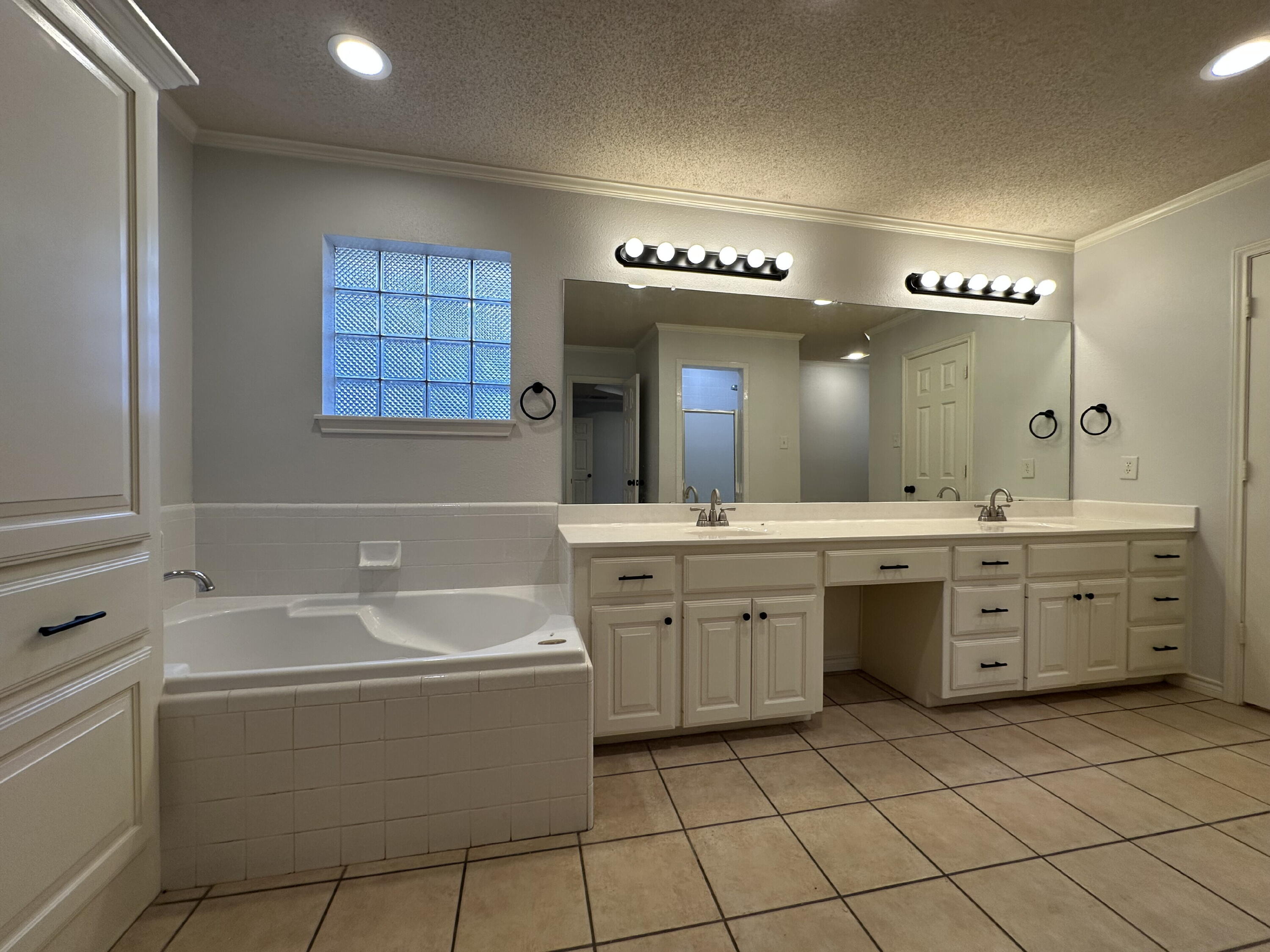 5422 99th Street Lubbock, TX 79424 - Photo 12 of 21 IMG_1417
