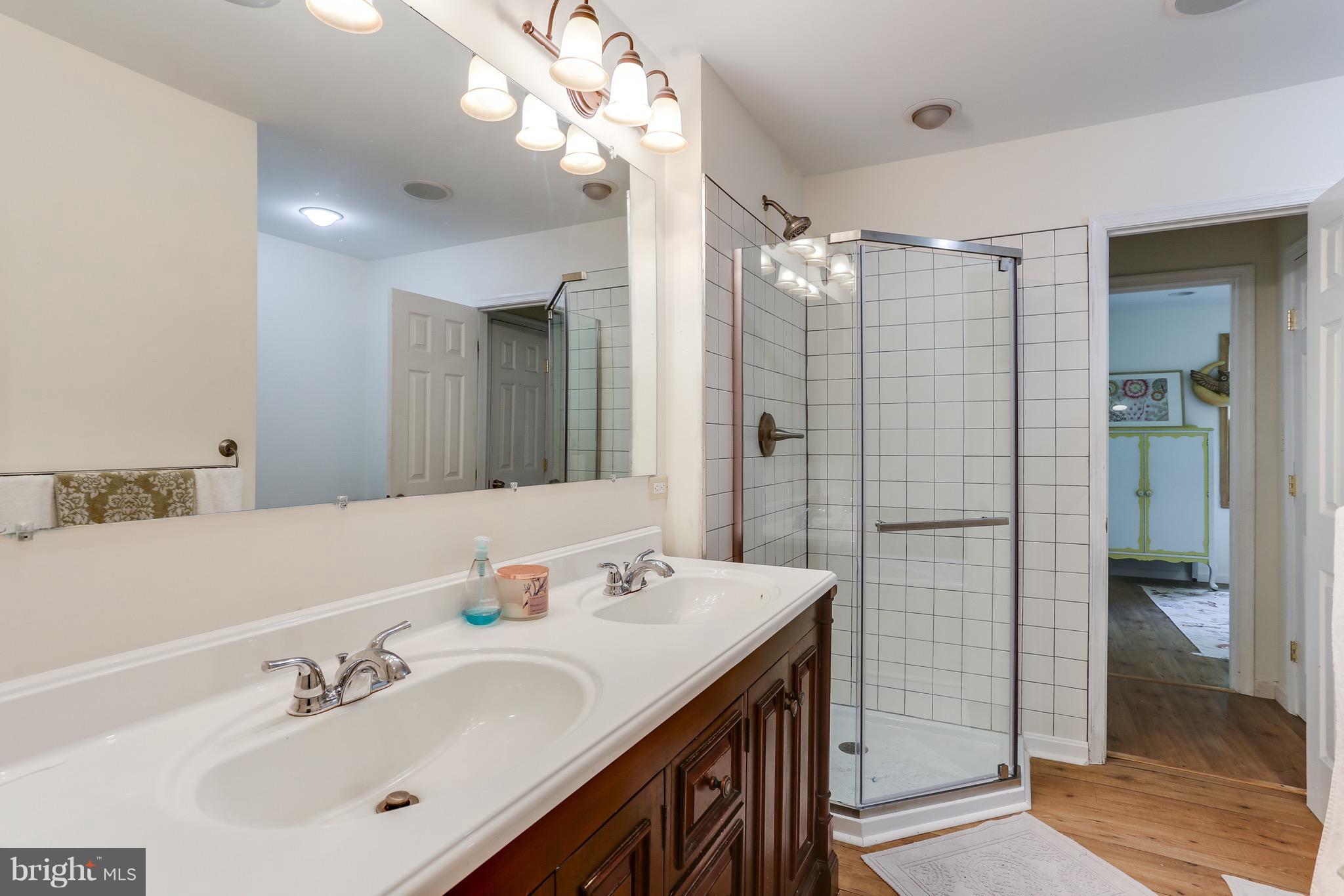 828 Warren Road Cockeysville, MD 21030 - Photo 27 of 30 Bath (Master)