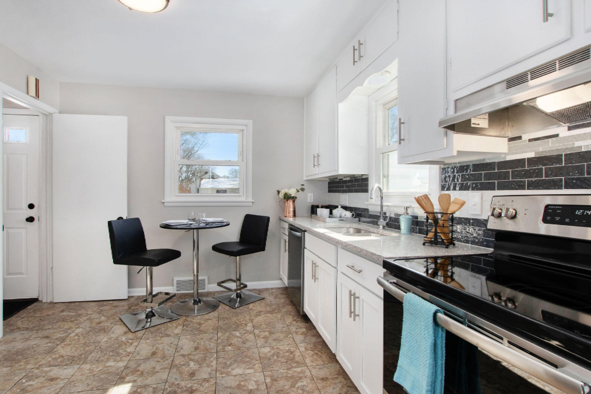 4232 Mt Olivet Road Kalamazoo, MI 49004 - Photo 3 of 26 IMG_6785-