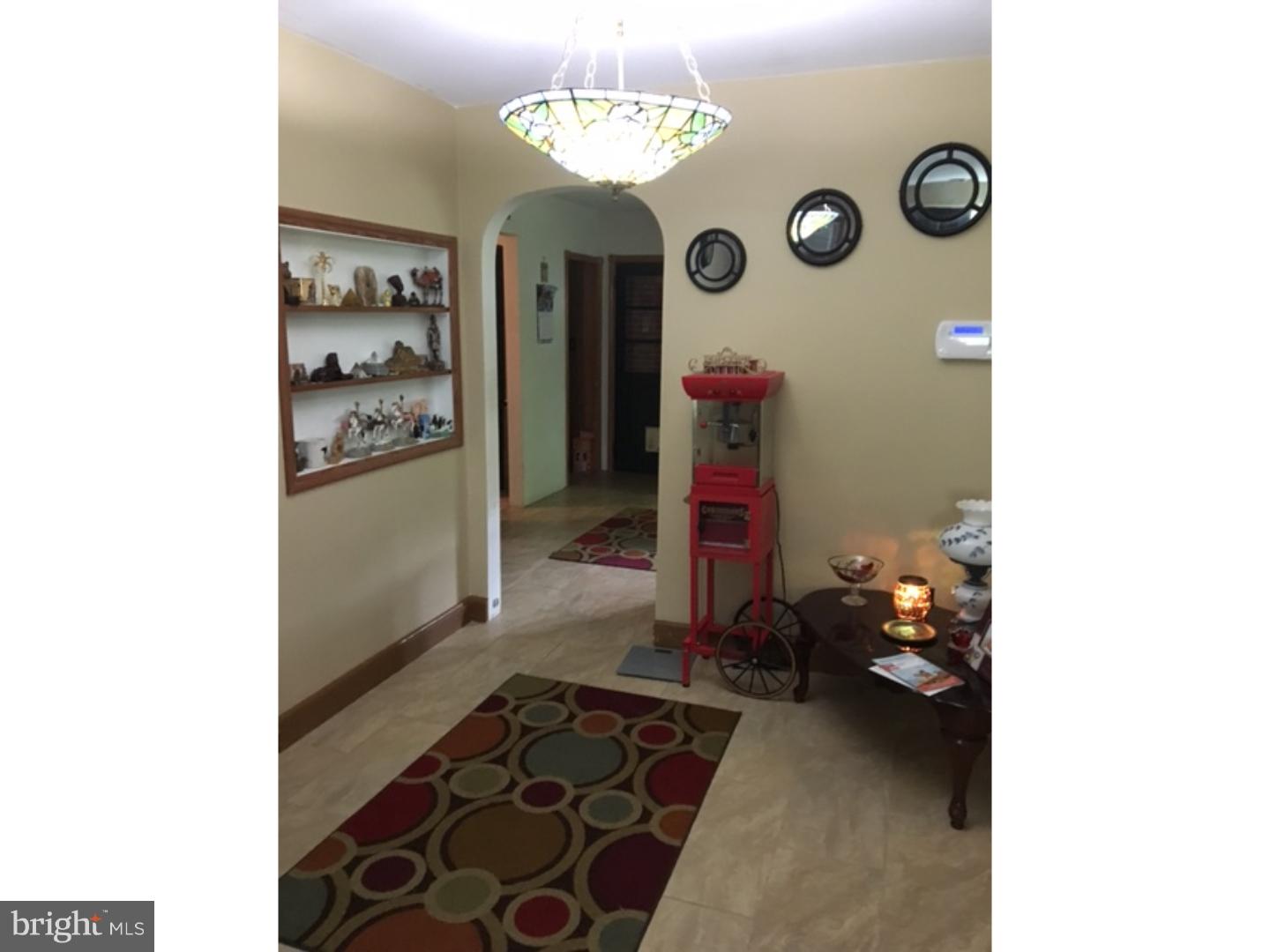 11 Spring Street Bridgeton, NJ 08302 - Photo 5 of 23 Foyer