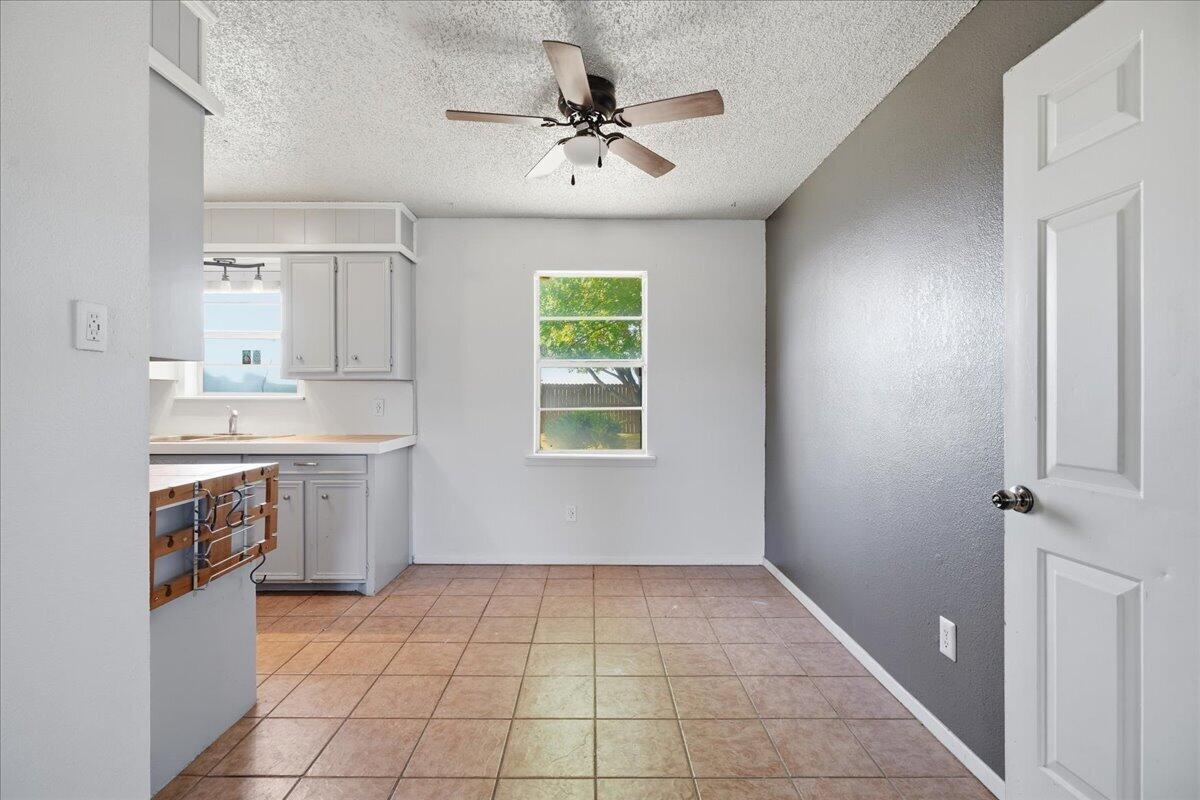 804 East 79th Street Lubbock, TX 79404 - Photo 4 of 12 04-nmdm-E79th-4