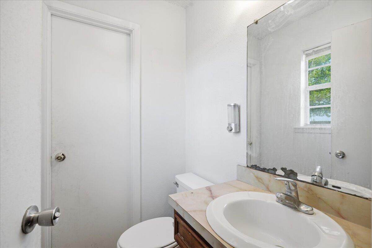 804 East 79th Street Lubbock, TX 79404 - Photo 7 of 12 07-nmdm-E79th-7