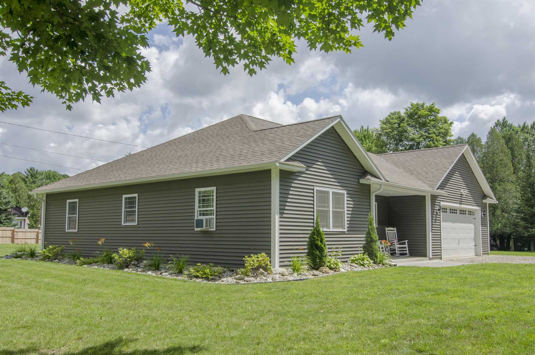 25 Derby Pond Road Derby, VT 05829 - Photo 2 of 30