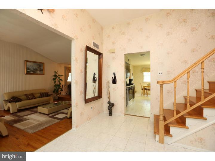 3586 Spring Run Road Huntingdon Valley, PA 19006 - Photo 8 of 25 Gallery Image 8