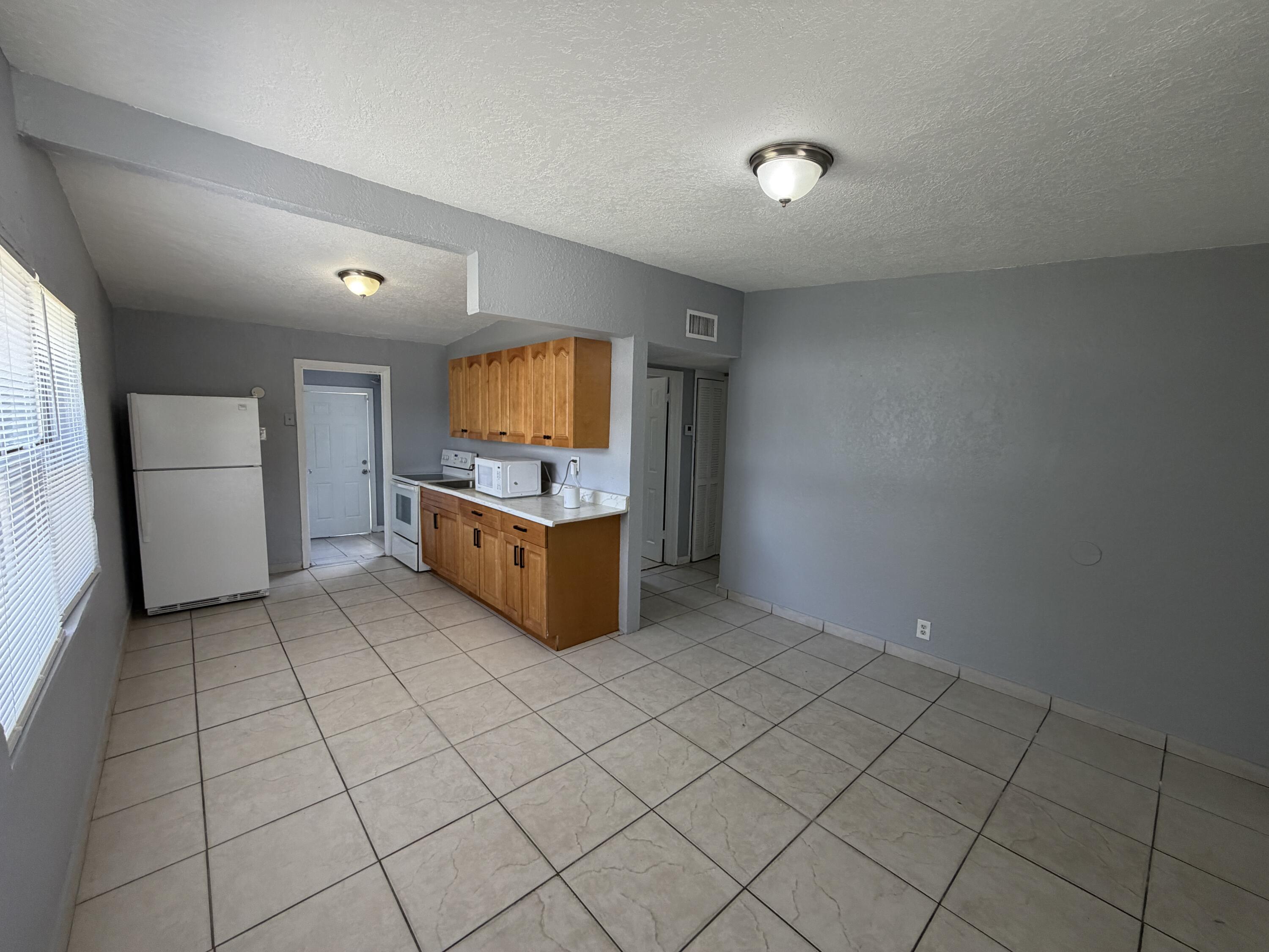 2317 Rutland Street Opa-Locka, FL 33054 - Photo 4 of 11 096111D8-181B-45E4-AF2A-420FDC55BAE6