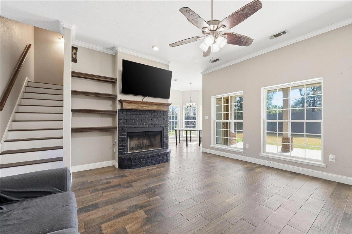 1045 Cedar Ridge Orange, TX 77632 - Photo 6 of 30
