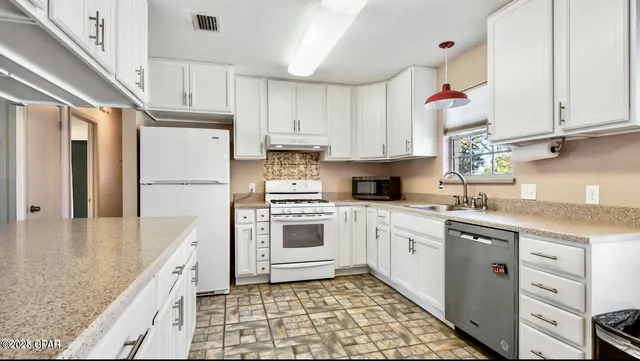 $257,500 | 810 Virginia Avenue, Lynn Haven, FL 32444