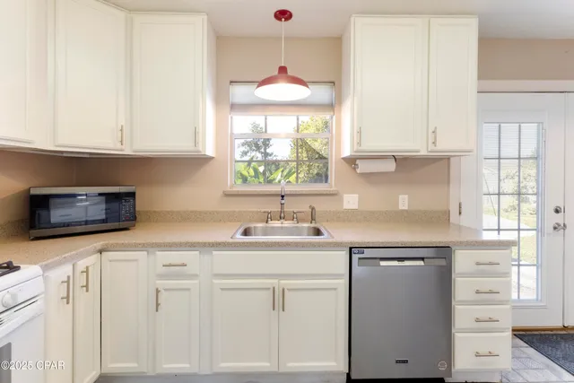 $257,500 | 810 Virginia Avenue, Lynn Haven, FL 32444