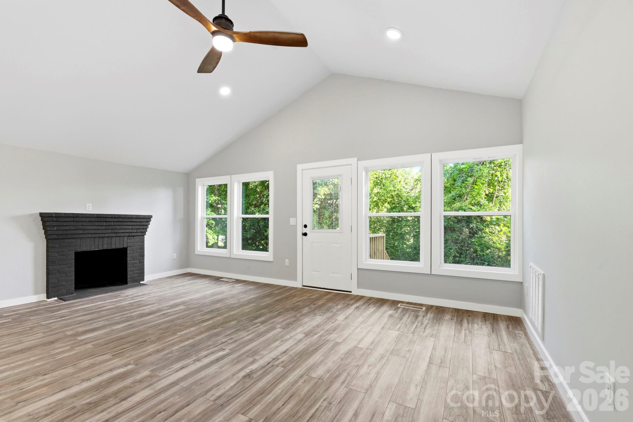 240 East Court Street Rutherfordton, NC 28139 - Photo 7 of 36