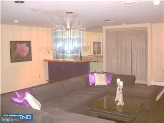 206-8 Moredun Road Philadelphia, PA 19115 - Photo 6 of 12 Family Room