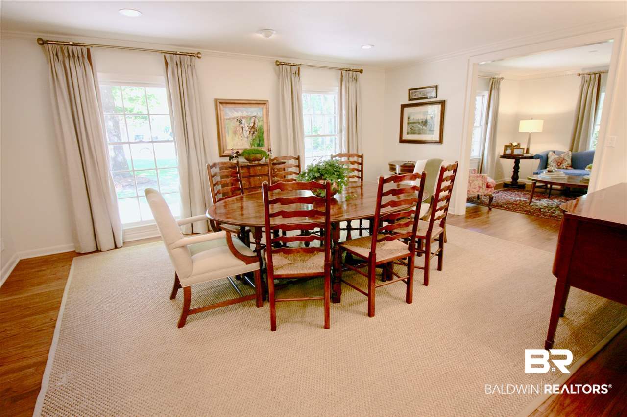 54 Ridgelawn Drive East Mobile, AL 36608 - Photo 4 of 32