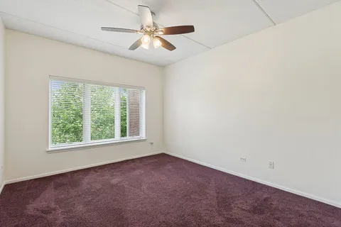 $499,000 | 405 Village Green South, Unit 304, Lincolnshire, IL 60069