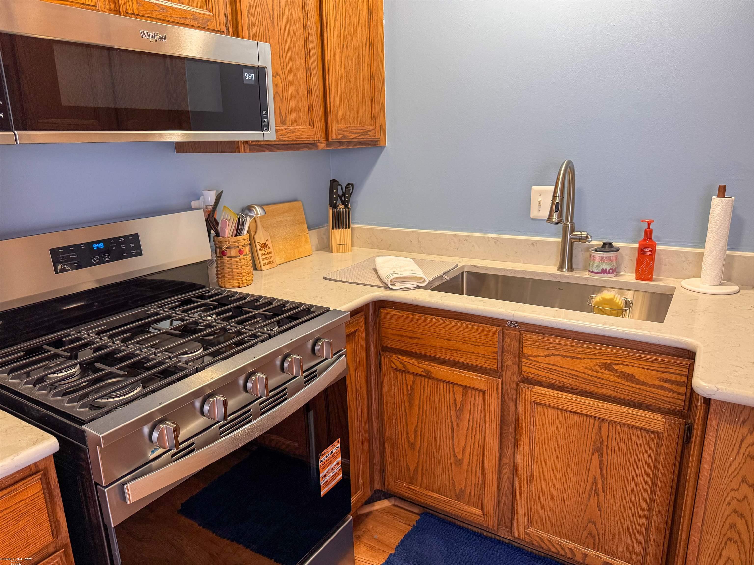 8751 Sterling Street Center Line, MI 48015 - Photo 4 of 8