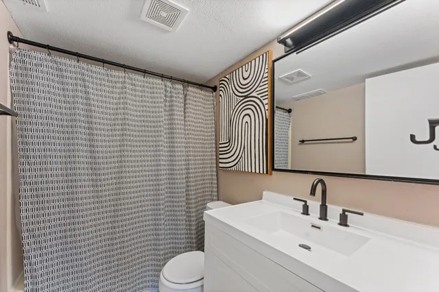 $240,000 | 14960 Dodd Boulevard, Rosemount, MN 55068