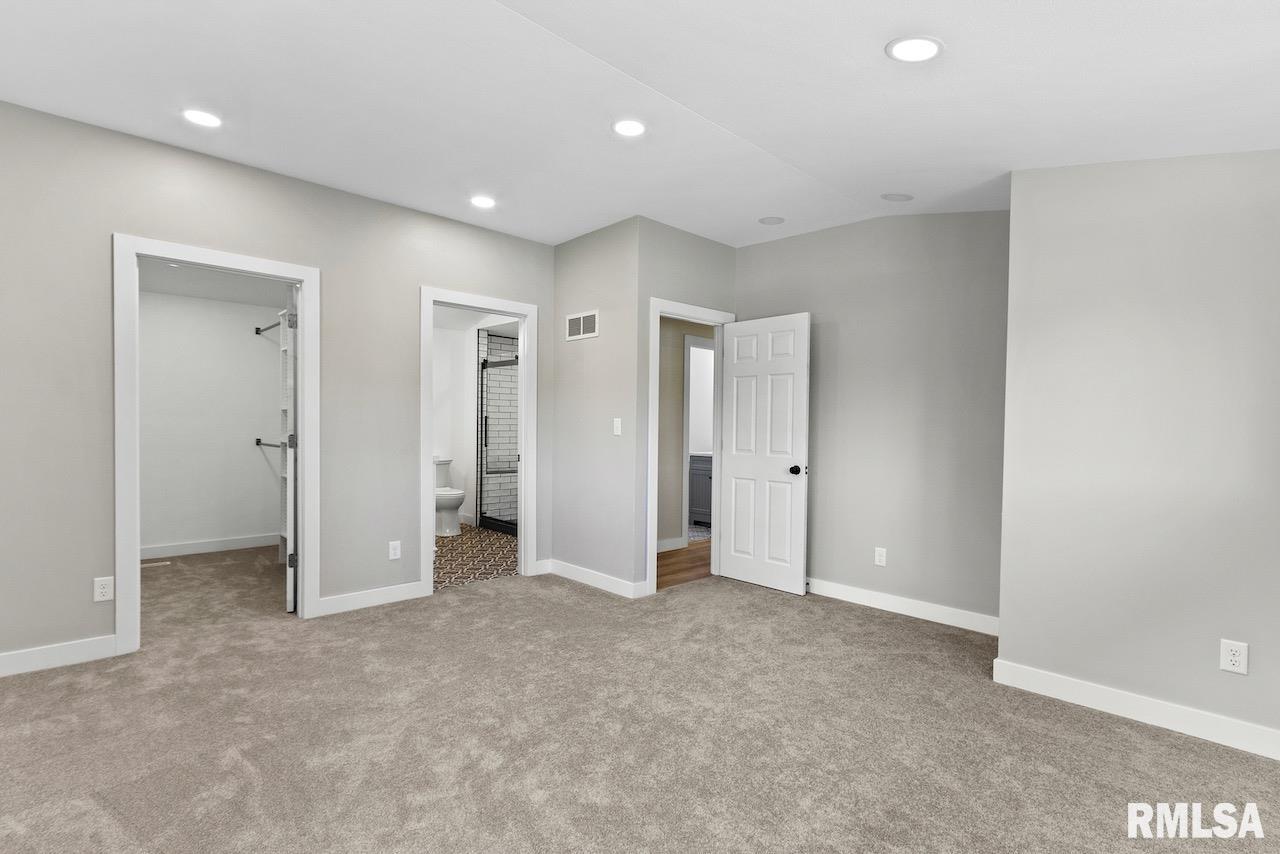 23054 Farmdale Road Washington, IL 61571 - Photo 14 of 39 Gallery Image 14
