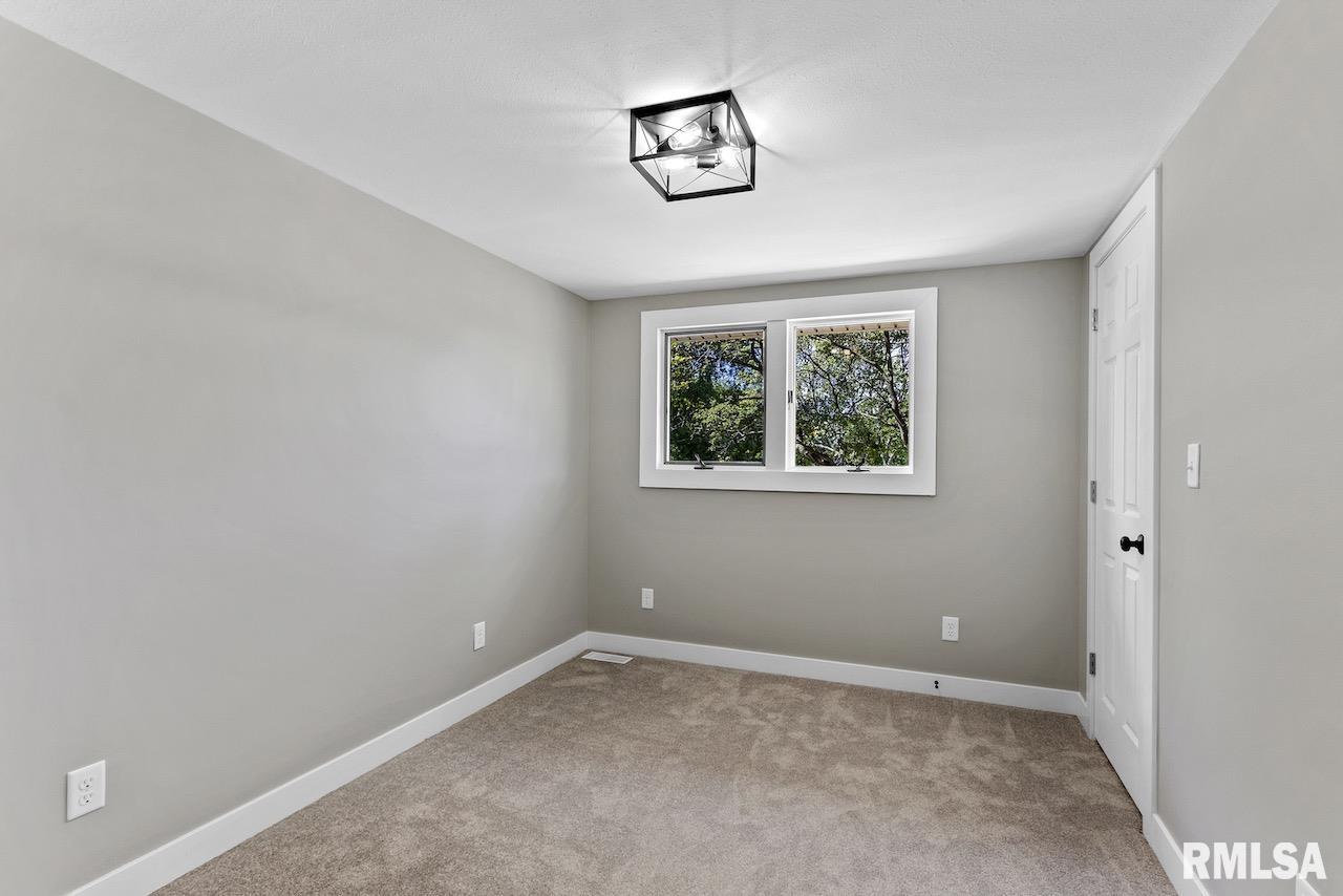 23054 Farmdale Road Washington, IL 61571 - Photo 20 of 39 Gallery Image 20