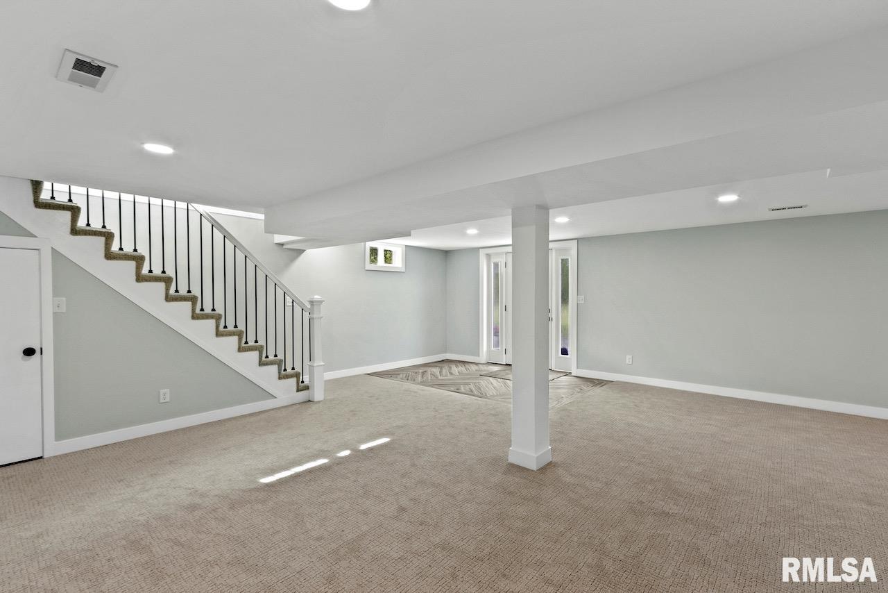 23054 Farmdale Road Washington, IL 61571 - Photo 24 of 39 Gallery Image 24
