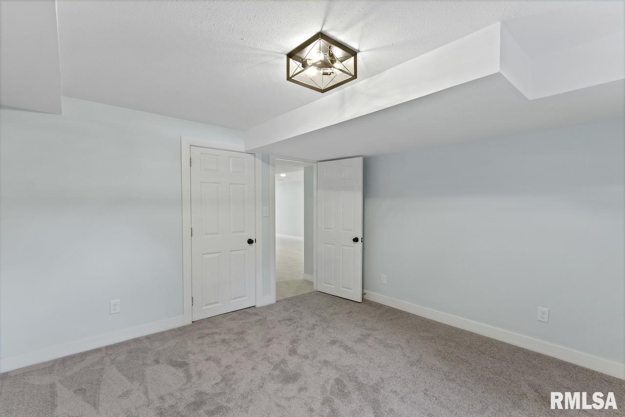 23054 Farmdale Road Washington, IL 61571 - Photo 31 of 39 Gallery Image 31