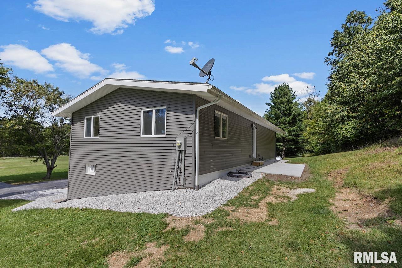 23054 Farmdale Road Washington, IL 61571 - Photo 33 of 39 Gallery Image 33