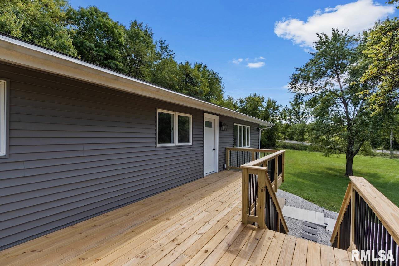 23054 Farmdale Road Washington, IL 61571 - Photo 4 of 39 Gallery Image 4
