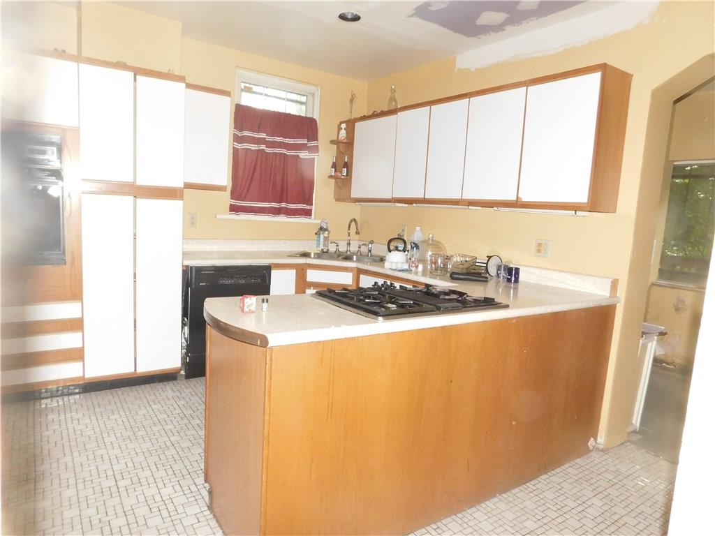 49 Overbrook Road Pittsburgh, PA 15235 - Photo 7 of 25 Gallery Image 7