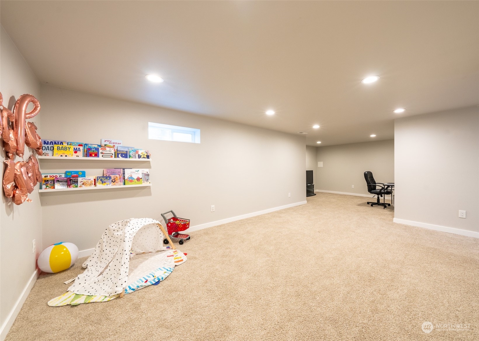 5515 South Bangor Street Seattle, WA 98178 - Photo 5 of 33