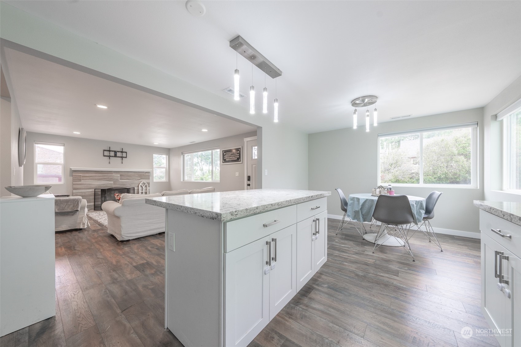 5515 South Bangor Street Seattle, WA 98178 - Photo 8 of 33 a large room with a large window and furniture