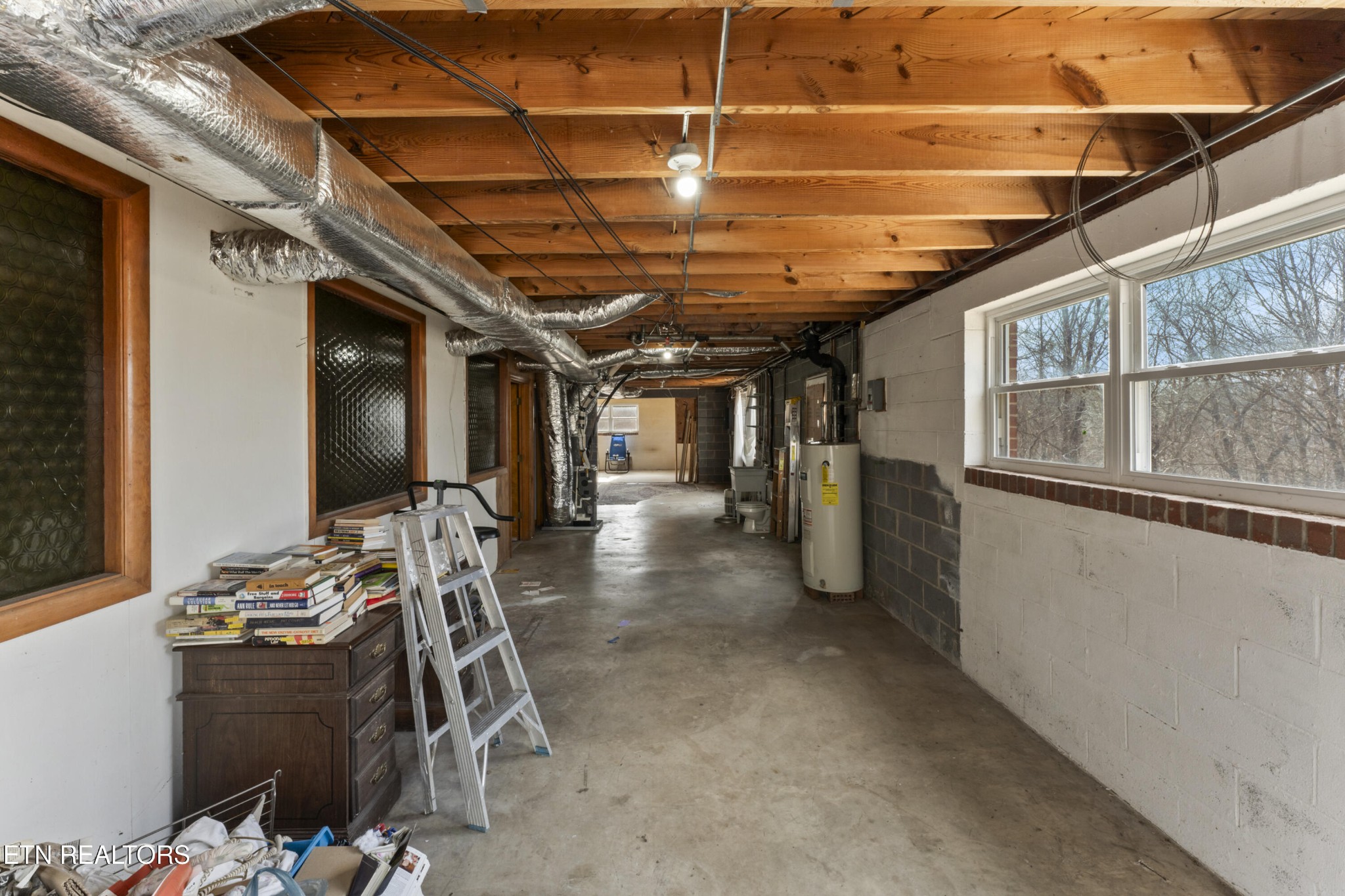 145 Short Street Kingston, TN 37763 - Photo 18 of 29 a view of a room with gym equipment