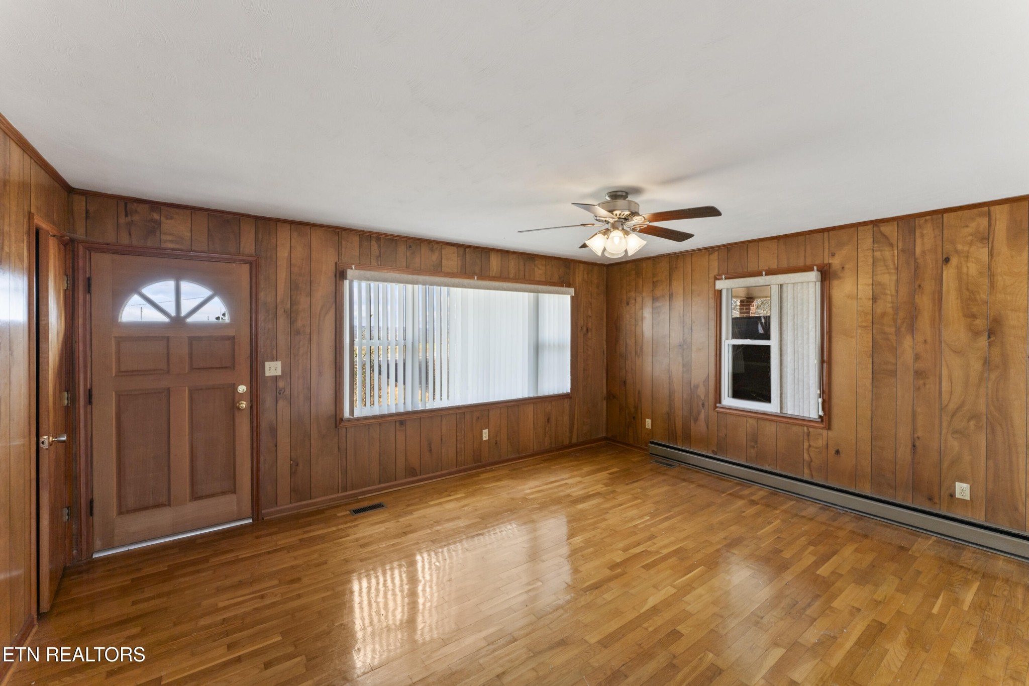 145 Short Street Kingston, TN 37763 - Photo 3 of 29 a view of an empty room with a window