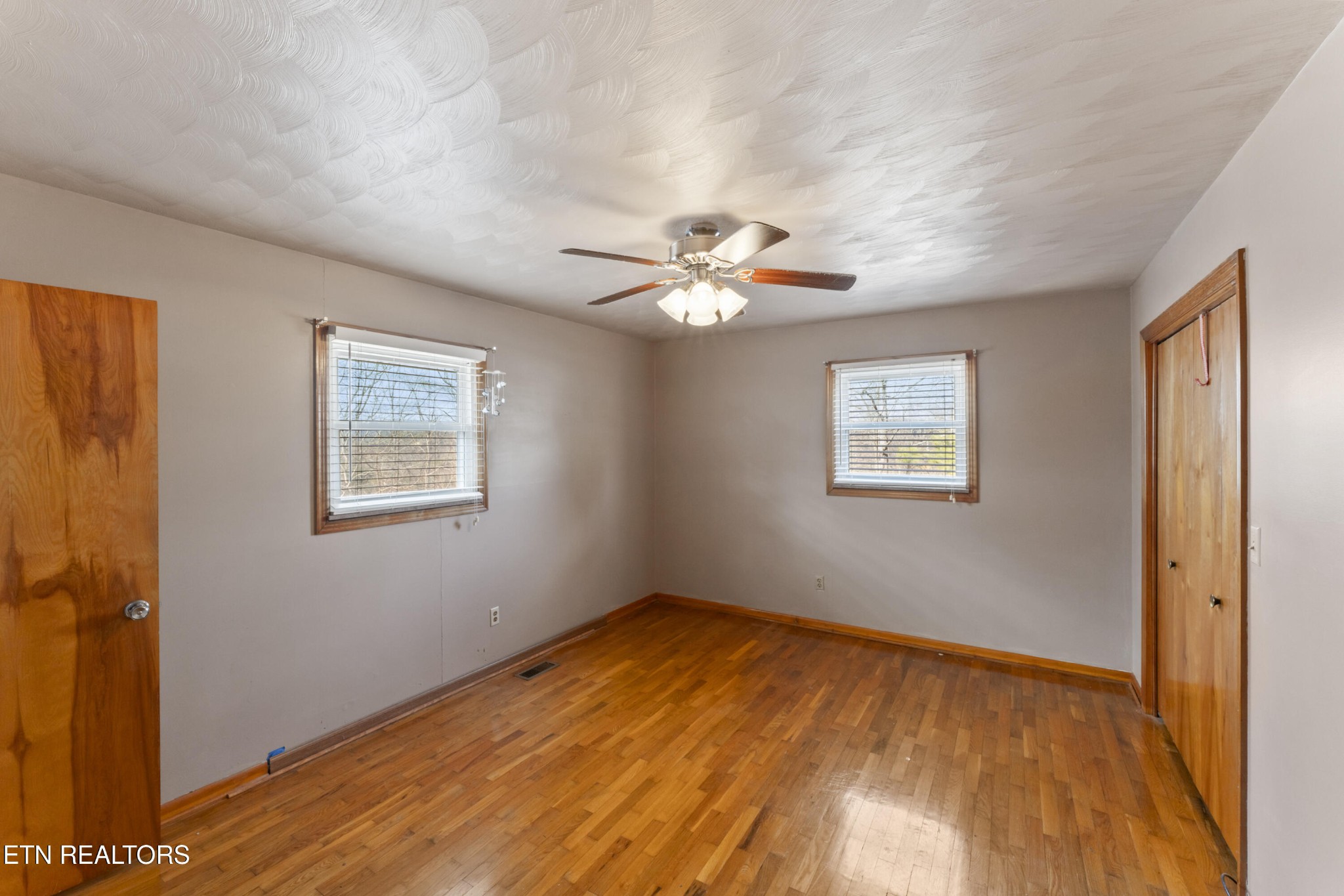 145 Short Street Kingston, TN 37763 - Photo 7 of 29 a view of an empty room with a window