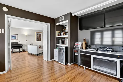 $310,000 | 3960 Oaks Clubhouse Drive, Unit 504, Pompano Beach, FL 33069