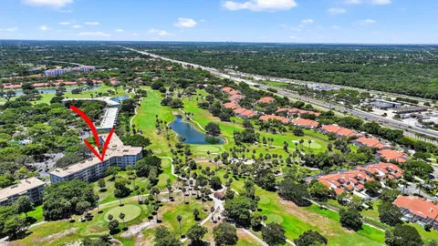 $310,000 | 3960 Oaks Clubhouse Drive, Unit 504, Pompano Beach, FL 33069