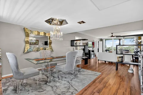 $310,000 | 3960 Oaks Clubhouse Drive, Unit 504, Pompano Beach, FL 33069