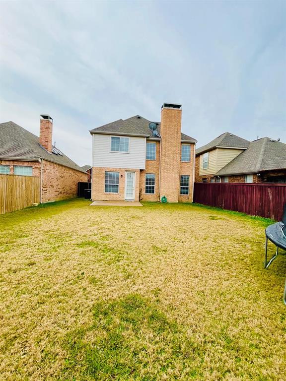 535 Poplar Lane Irving, TX 75063 - Photo 13 of 14