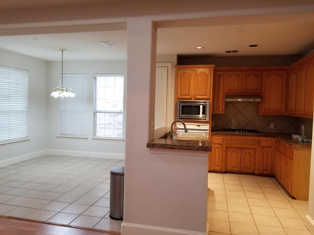 535 Poplar Lane Irving, TX 75063 - Photo 7 of 14