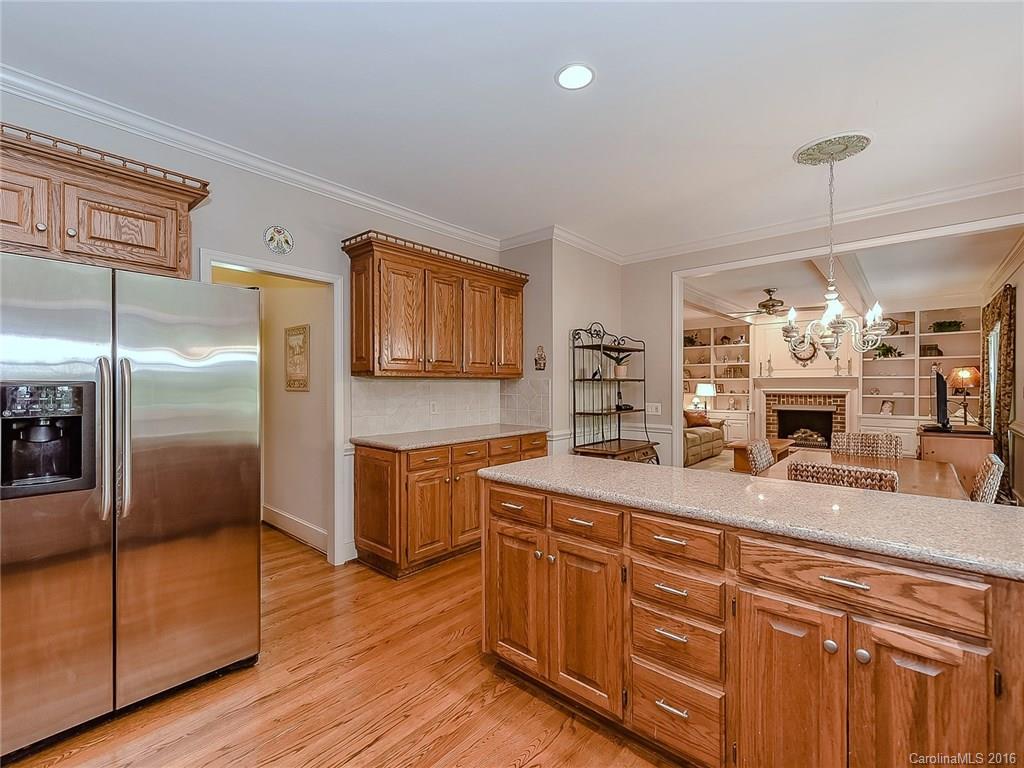 3634 Plantation Road Charlotte, NC 28270 - Photo 11 of 24 Gallery Image 11