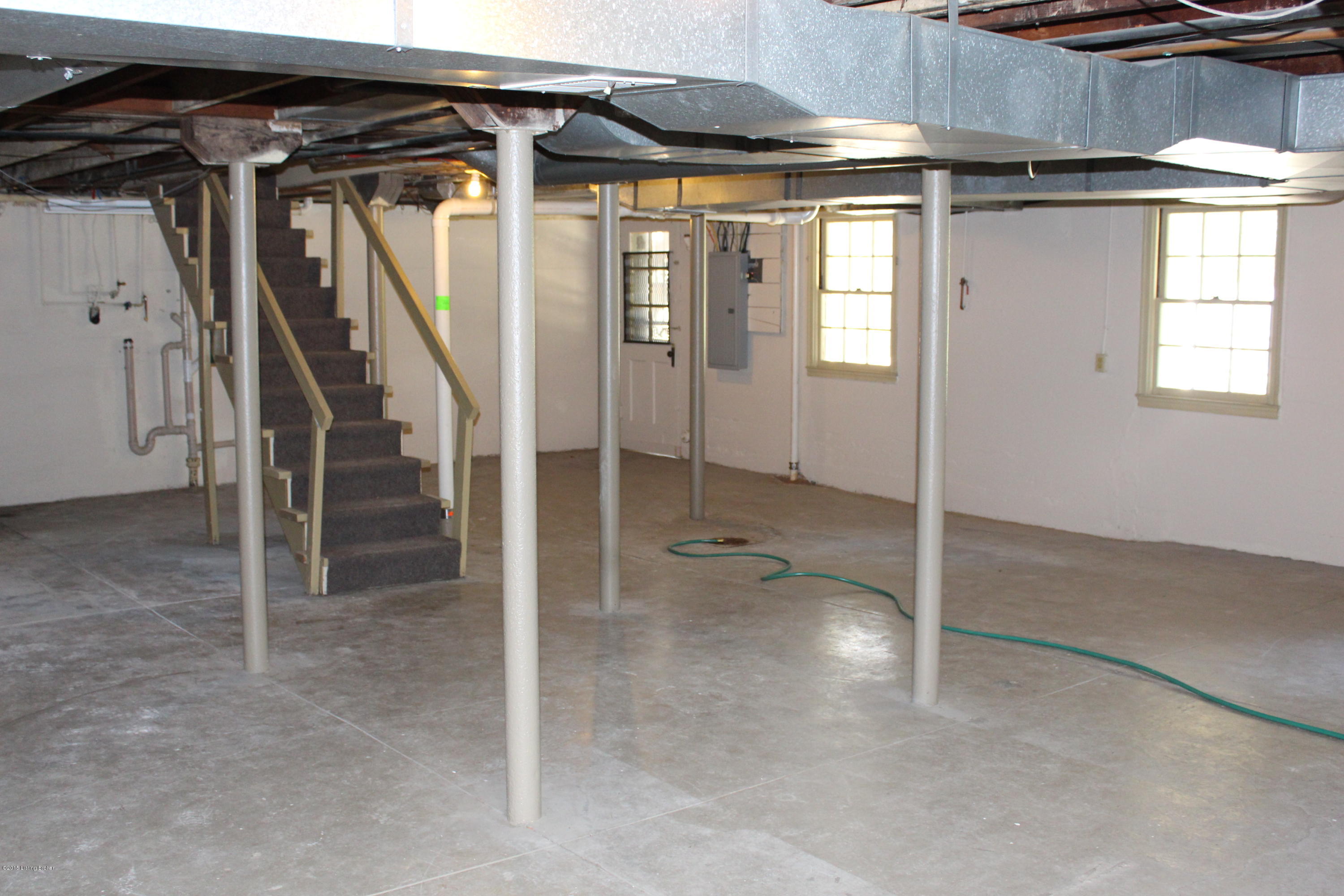 1810 Fleming Road Louisville, KY 40205 - Photo 33 of 41 Basement