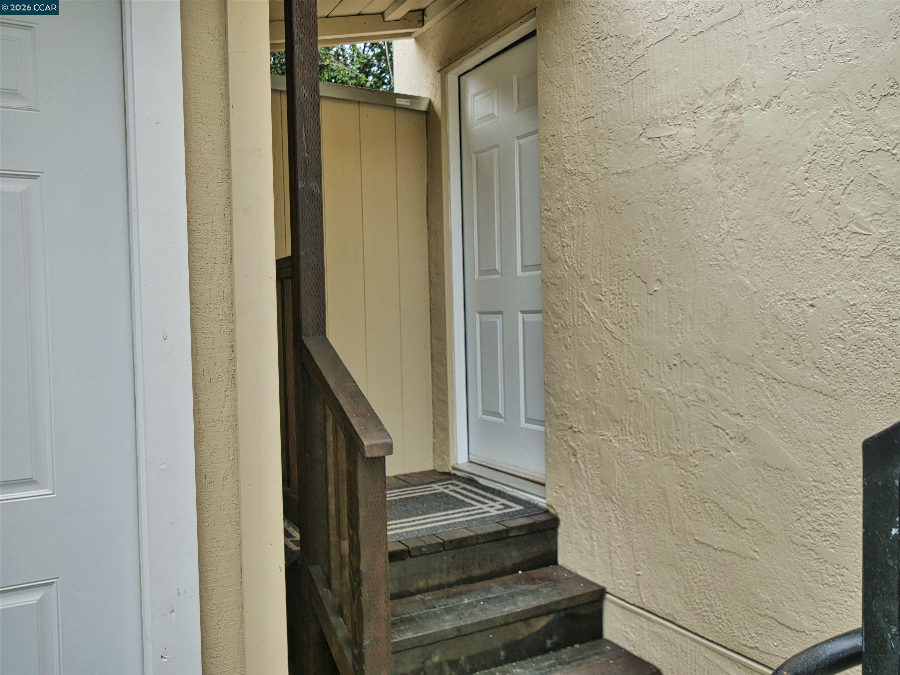 995 Virginia Street Berkeley, CA 94710 - Photo 36 of 59 a view of entryway with wooden floor