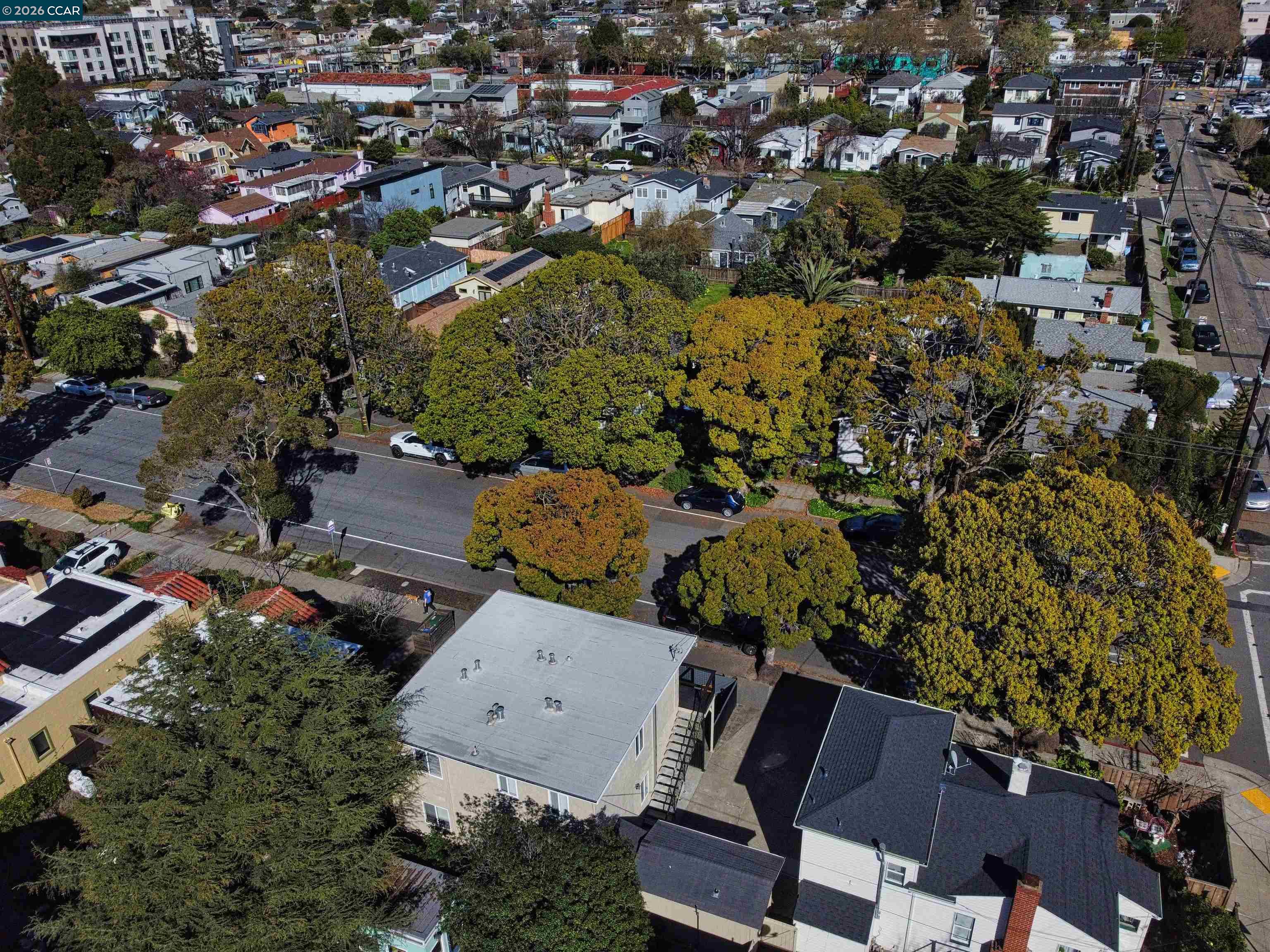 995 Virginia Street Berkeley, CA 94710 - Photo 59 of 59 an aerial view of residential houses with outdoor space