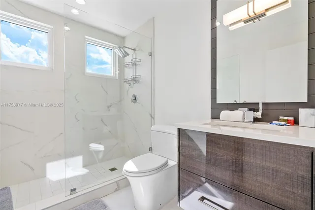 $26,000 | 201 Atlantic Isle, Sunny Isles Beach, FL 33160