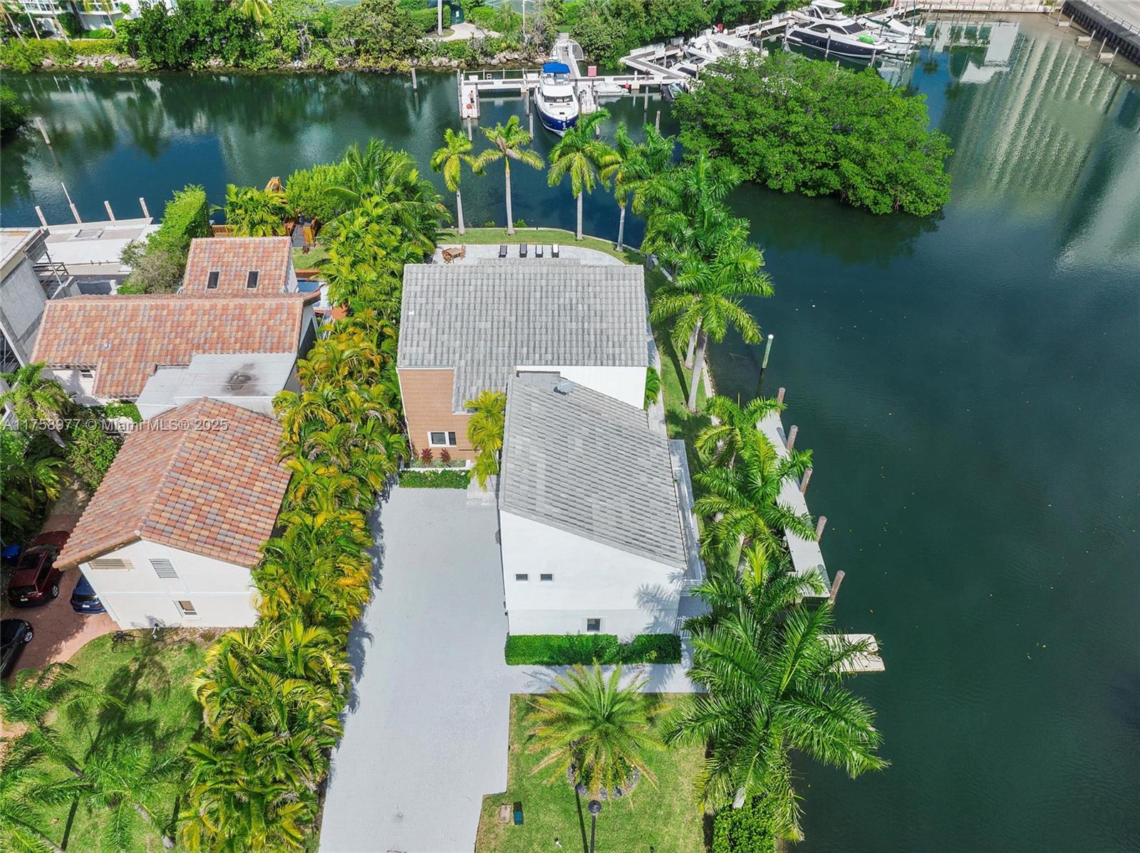 201 Atlantic Isle Sunny Isles Beach, FL 33160 - Photo 36 of 42