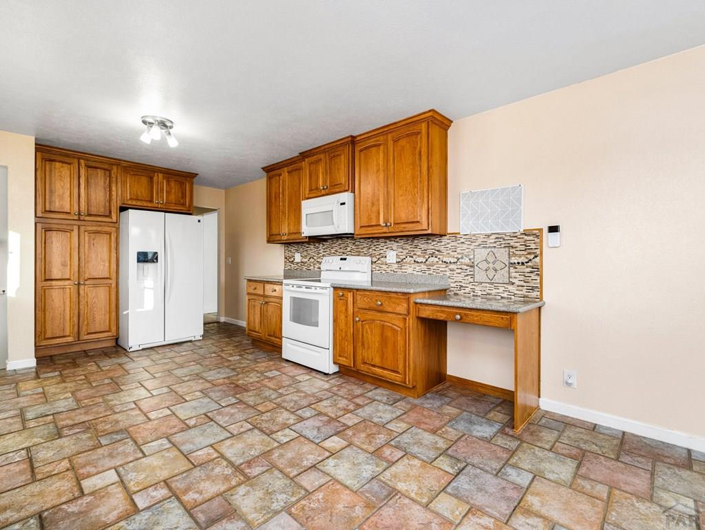 26680 Everett Road Pueblo, CO 81006 - Photo 10 of 58