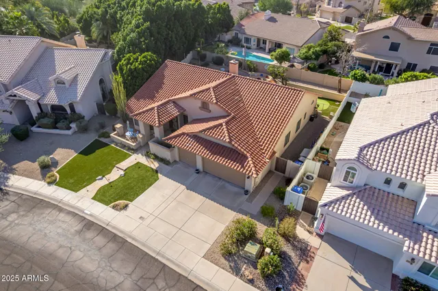 $699,888 | 14044 South 33rd Way, Phoenix, AZ 85044